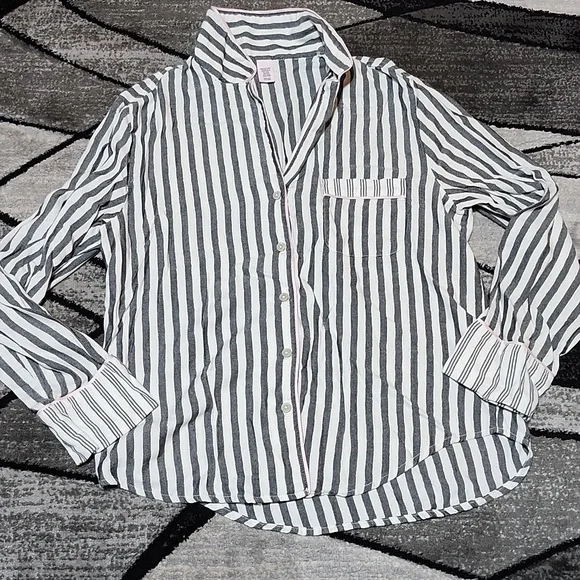 VICTORIA SECRET METALLIC STRIPED LONG-SLEEVE & SHORT LOUNGE SLEEPWEAR SET - Picture 2 of 16